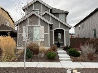 2940 SW Yew Park Ln, Redmond, OR 97756