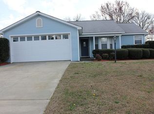 701 Gateway Dr, Bonaire, GA 31005