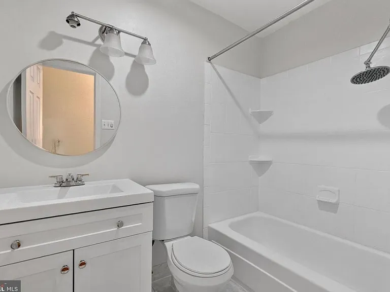 3330 Woodburn Village Dr #33 — Photo 3