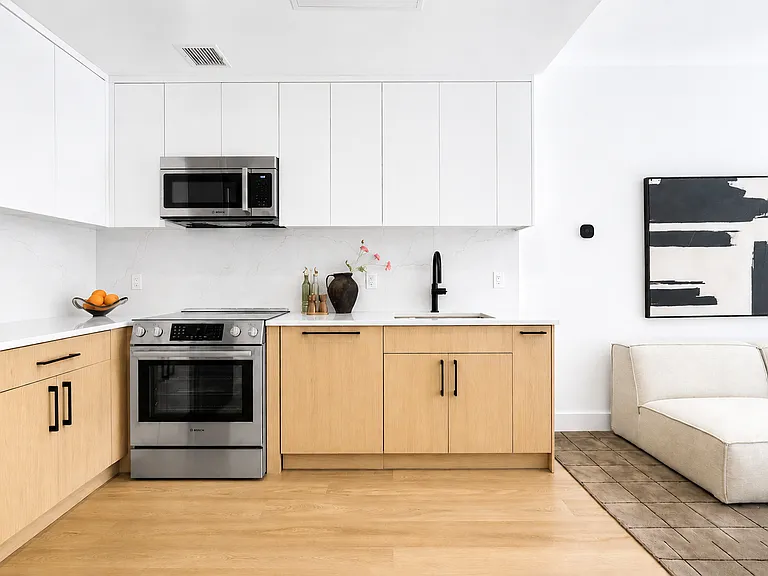 50 Commercial St #5-G — Photo 1