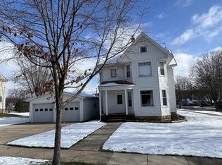 118 10th Ave, New Glarus, WI 53574