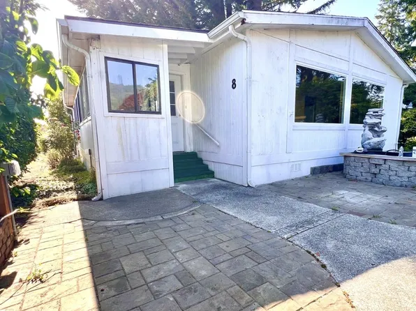 16063 Driftwood Ln Space 8, Brookings, OR 97415