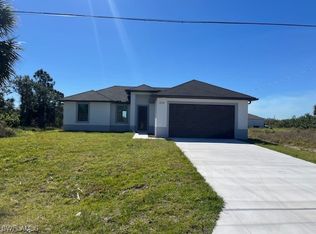 3121 32nd St SW, Lehigh Acres, FL 33976