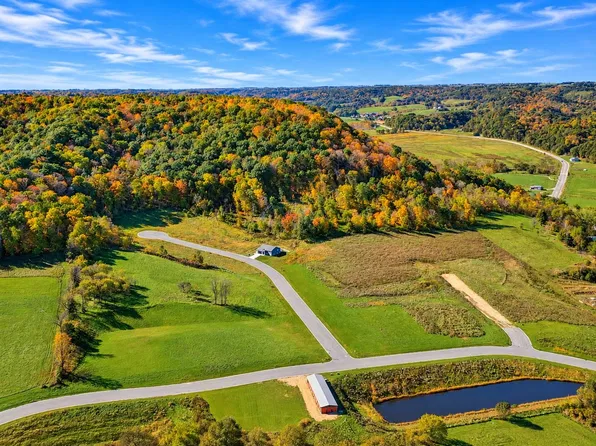 21 Woods, Ontario, WI 54651