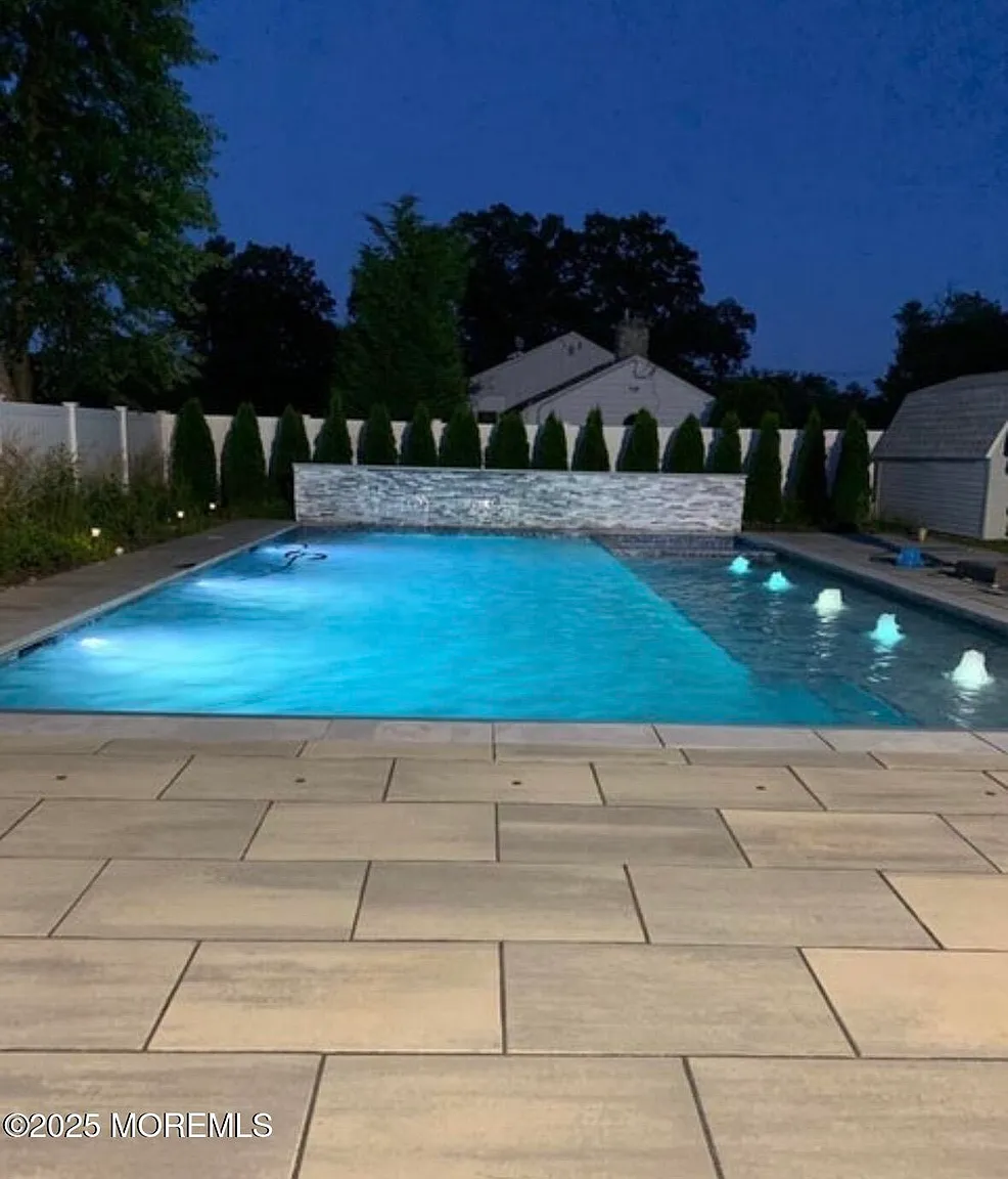 55 Heath Ave photo 1