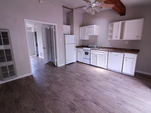 4th image of 102-300 Franklin Blvd #102