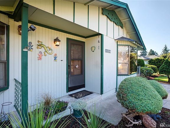4th image of 16905 5th Avenue Ct E