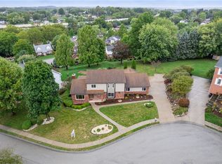 303 Davinci Dr, Irwin, PA 15642