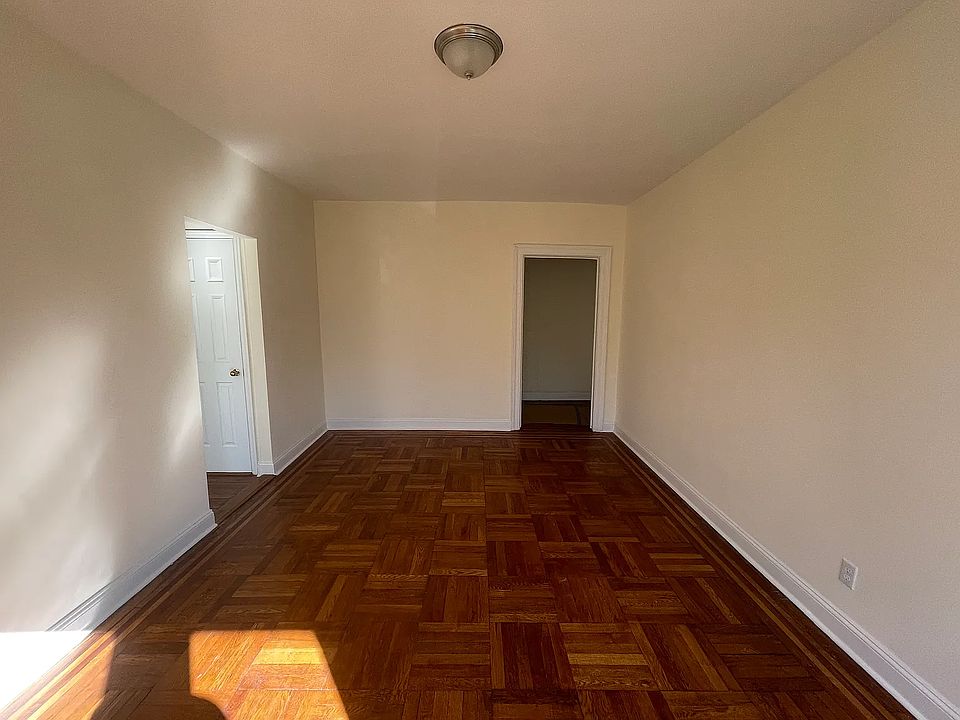 1st image of 191 E 17th St #405