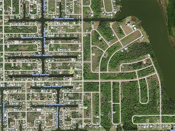 3rd image of 15770 Stuart Cir