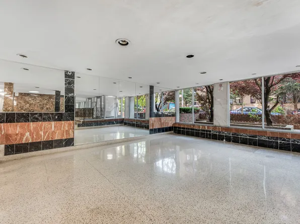 425 East 26th Street image 16 of 19