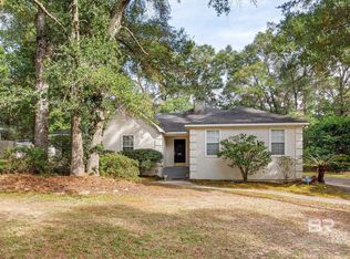381 Lakeview Dr, Mobile, AL 36695