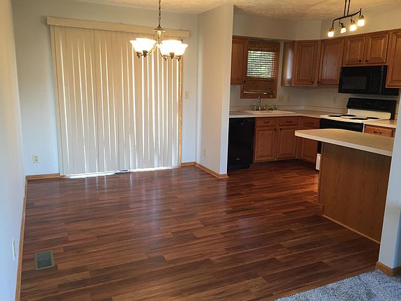 2nd image of 8020 Grand Oaks Dr