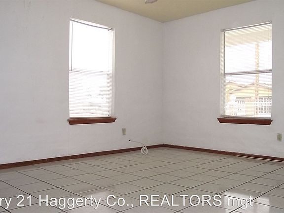 5th image of 5624 Saluki Dr