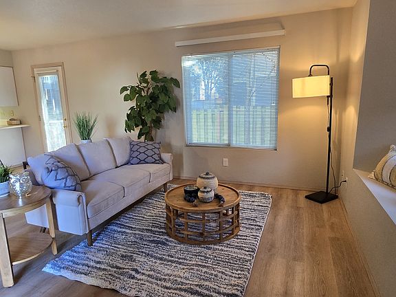 2nd image of 7509 NE Vancouver Mall Dr Unit F22