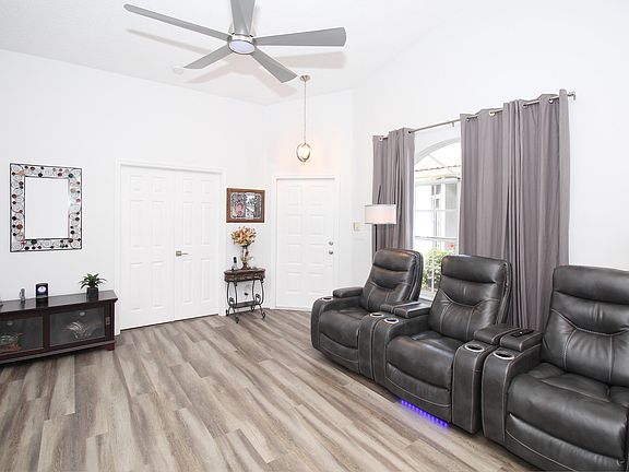 4th image of 6138 Lake Hibiscus Drive N