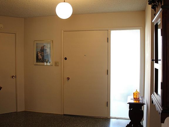3rd image of 1733 W Cherry Ave