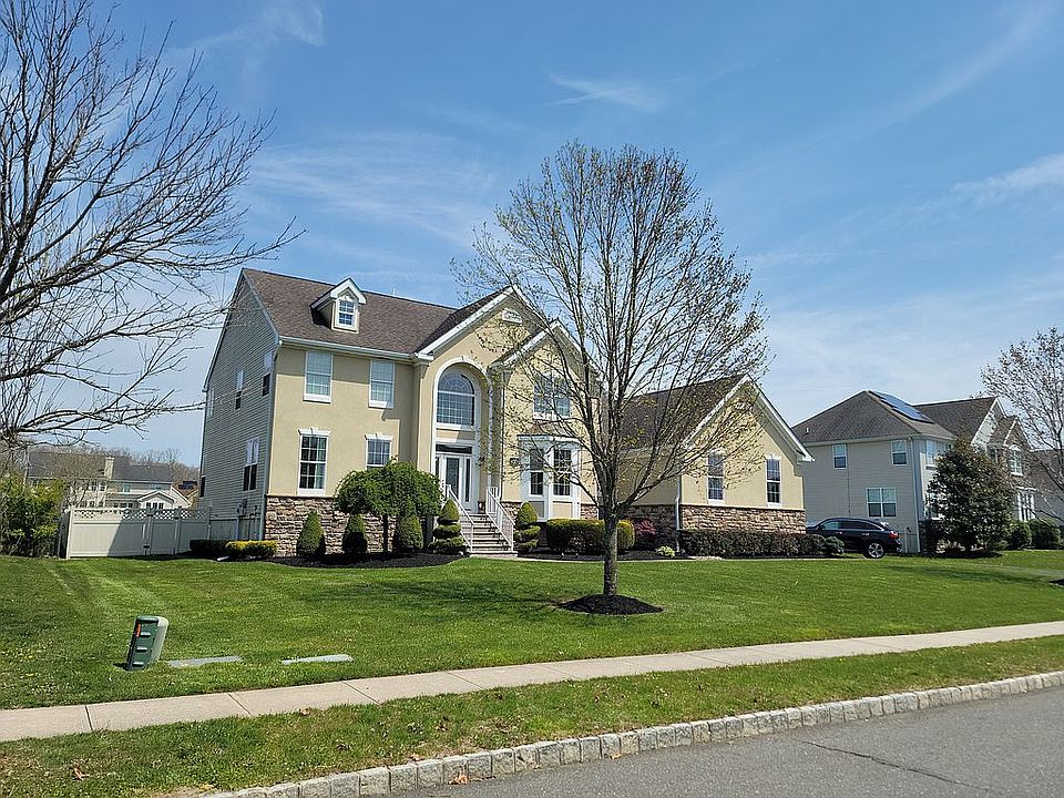 1st image of 1813 Charlton Cir