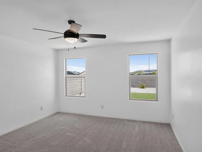 5667 S 243rd Dr — Photo 2