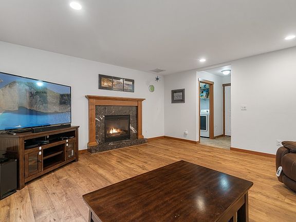 3rd image of 1510 Evanston Ct NE