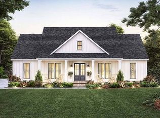 Lynn Ave, Elizabethton, TN 37643
