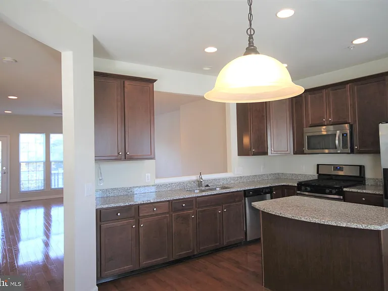 515 Ellison Dr — Photo 15