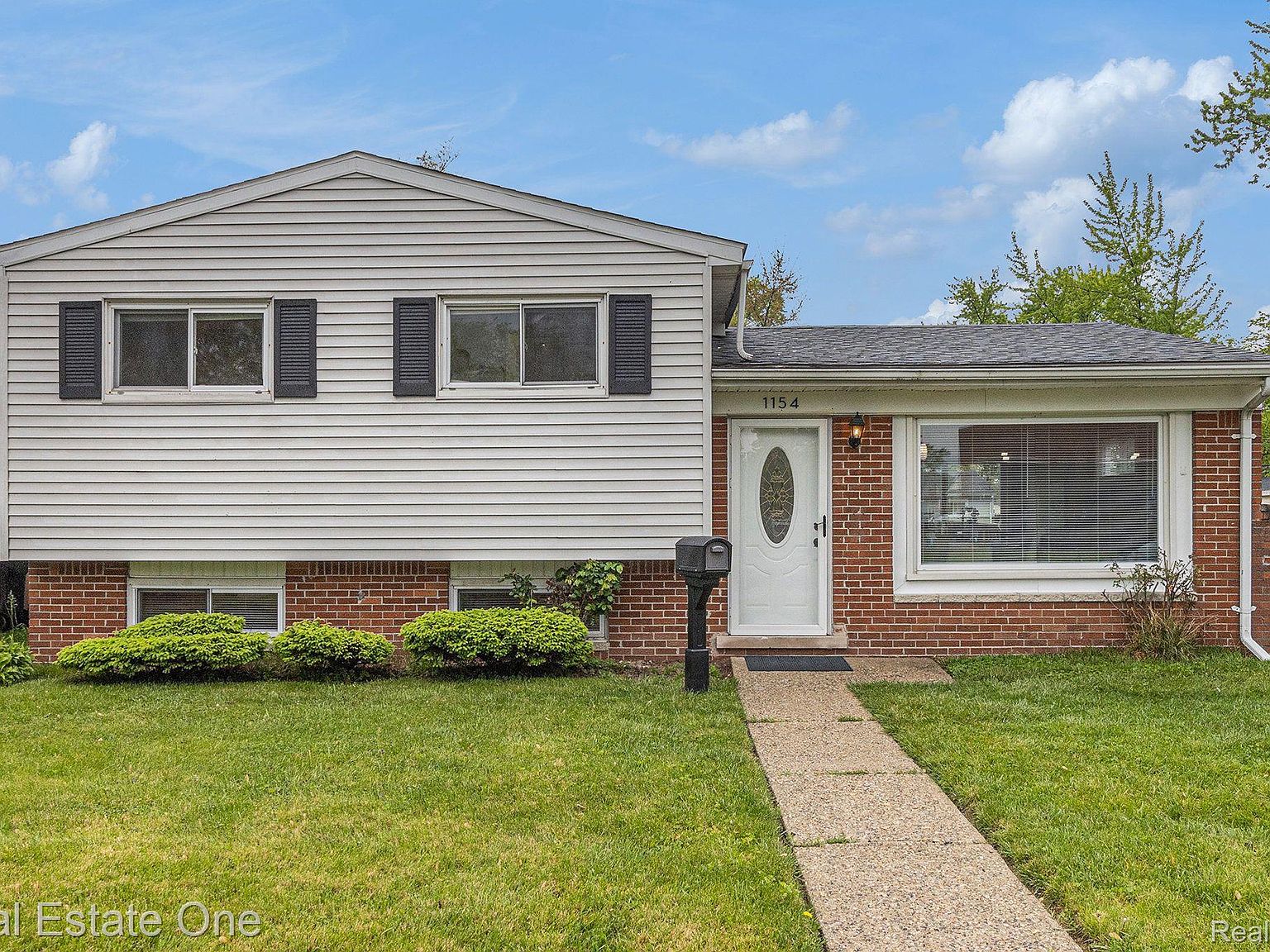 1154 S Henry Ruff Rd, Westland, MI 48186 | Zillow