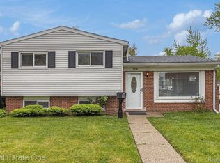 1154 S Henry Ruff Rd, Westland, MI 48186