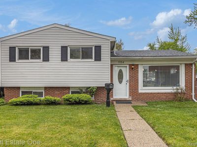 1154 S Henry Ruff Rd, Westland, MI, 48186