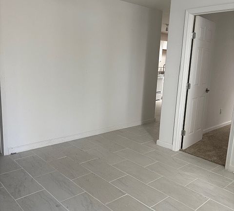 3rd image of 301 Graceland Dr SE #D