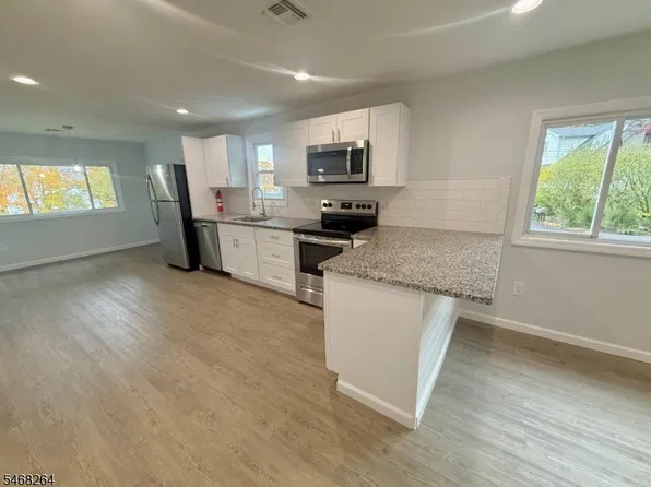 3-5 Coursen St #A, Stanhope, NJ 07874