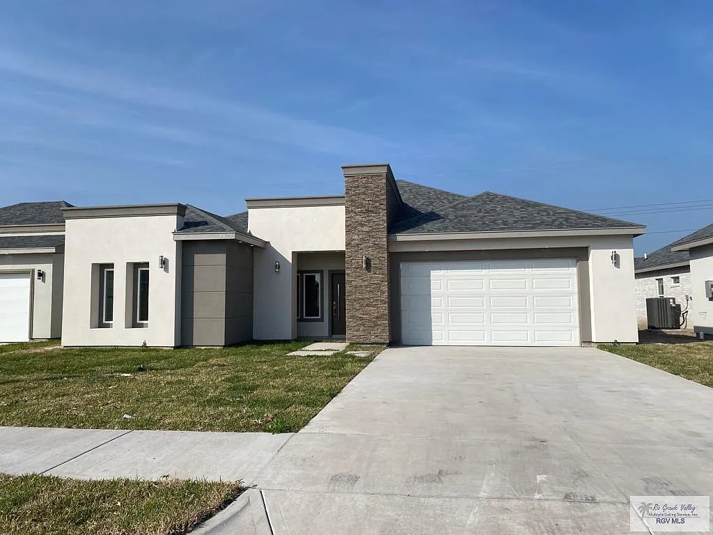 Building Photo - 4671 River Oak Cir