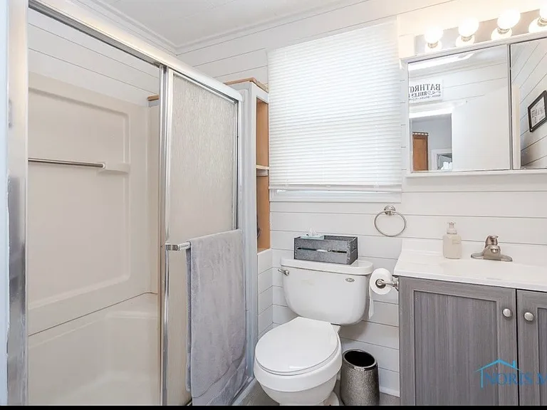 2230 Caledonia St — Photo 7