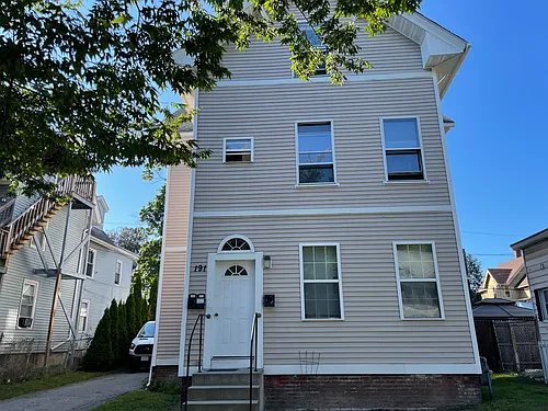 191 Walnut St Photo 1