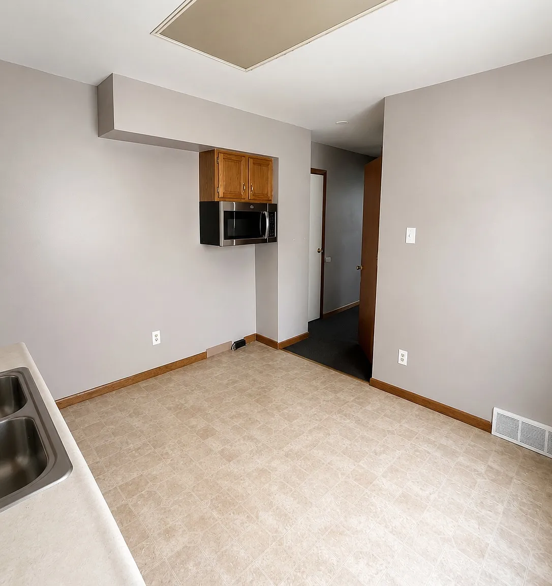 1 bed, 600 sqft, $1,000 — Photo 2