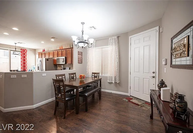7554 Holiday Hills St — Photo 15