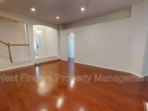 5th image of 1121 Stonehedge Trail Ln
