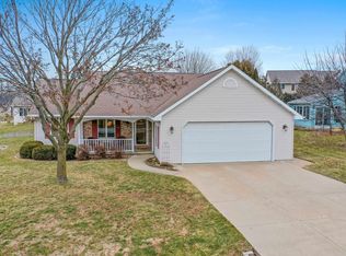 1420 W Woodstone Dr, Appleton, WI 54914