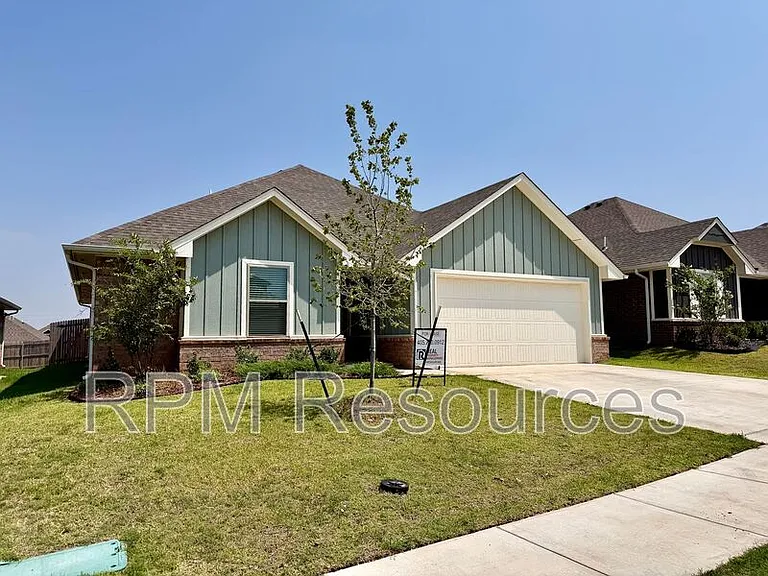 8401 NW 162nd St — Photo 3