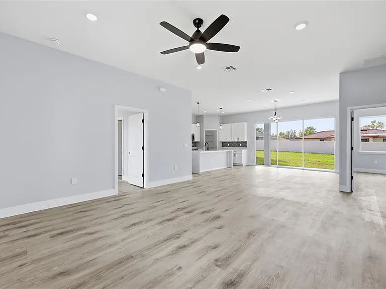 4444 SW 151st Pl — Photo 5