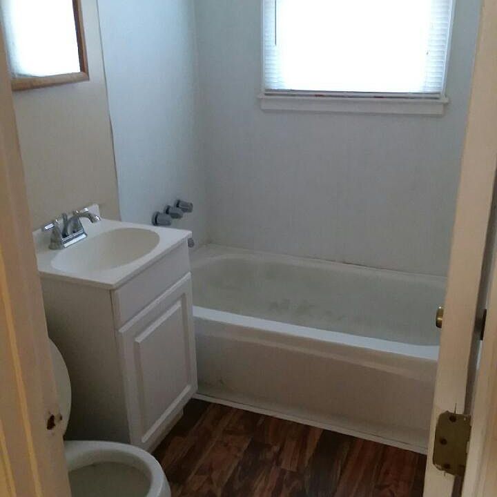 2nd image of 320 Rolland St