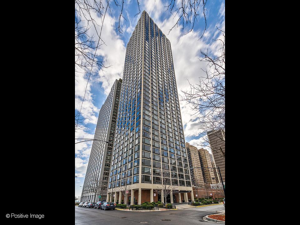 1st image of 1555 N Astor St APT 21SE
