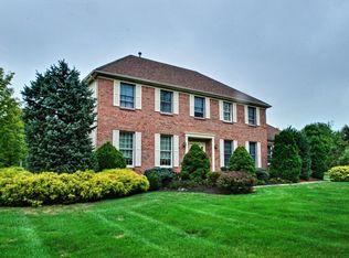 34 Woodview Dr, Belle Mead, NJ 08502