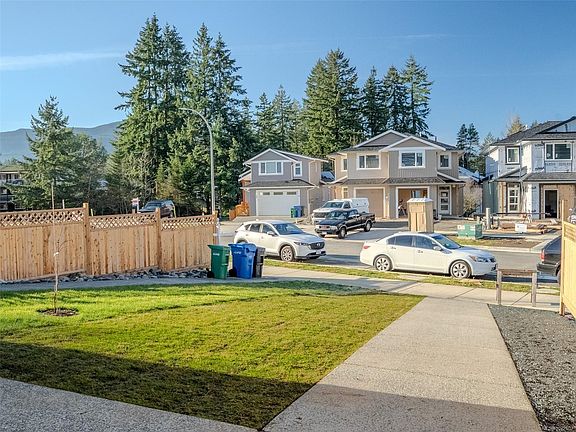 3rd image of 10 Leam Rd