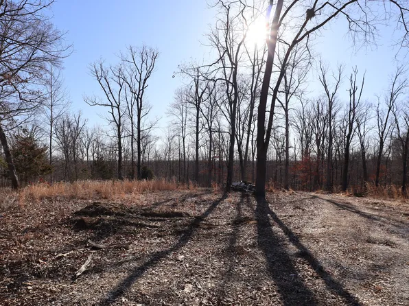 8051 Lutheran Lake Rd, Seymour, IN 47274