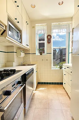 Sold by Corcoran | media 11