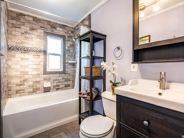 2354 Taylor Ave — Photo 12