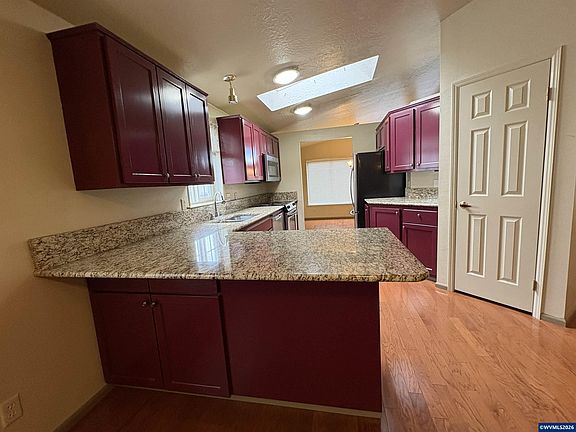 5th image of 3100 Turner Rd SE Unit 620