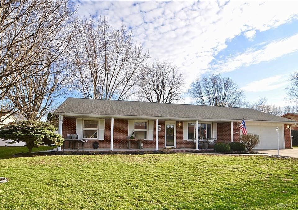 1st image of 743 Primrose Dr
