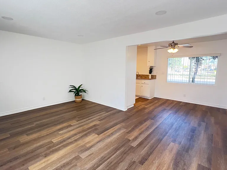 Downey North Apartments — Photo 10